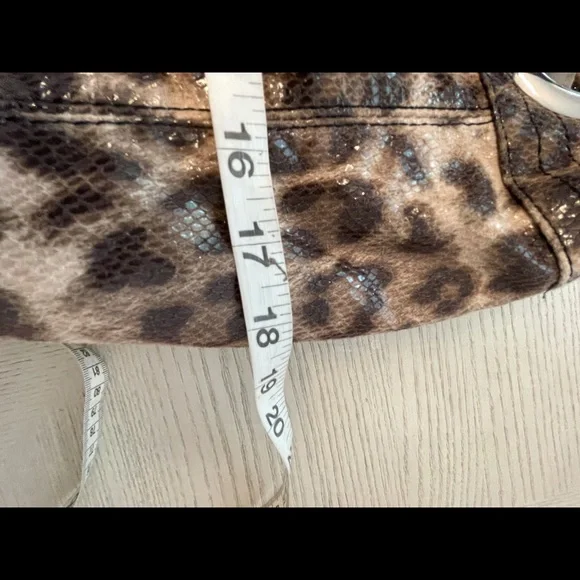 Steve Madden Large Leopard print tote - Picture 7 of 9